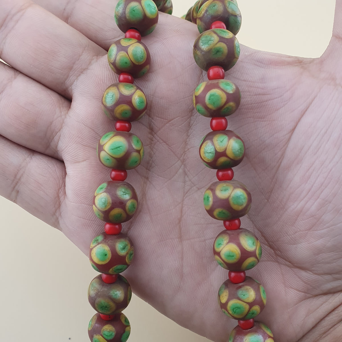 Collier de perles de verre « Thousand Eyes » et « Venetian WhiteHeart » style vénitien vintage, 24 pouces