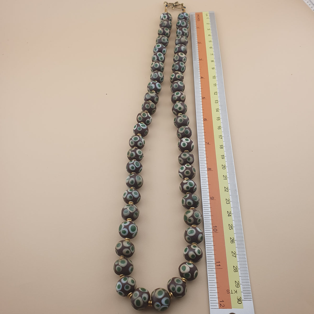 Collier de perles de verre style vénitien Mille Yeux vintage de 61 cm