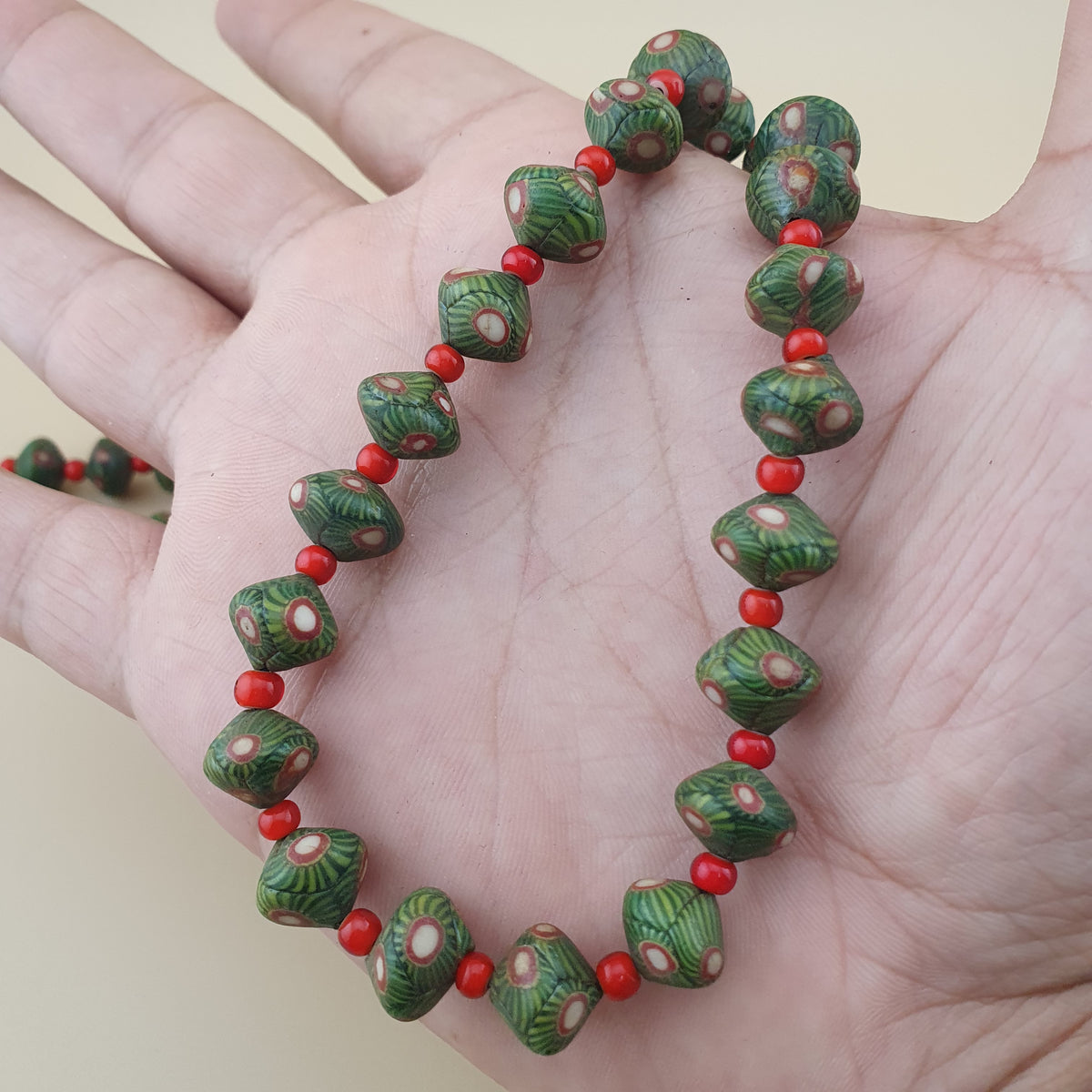 Collier de perles en verre Vintage Gabri Style Eyes & WhiteHeart de Venise de 22 pouces