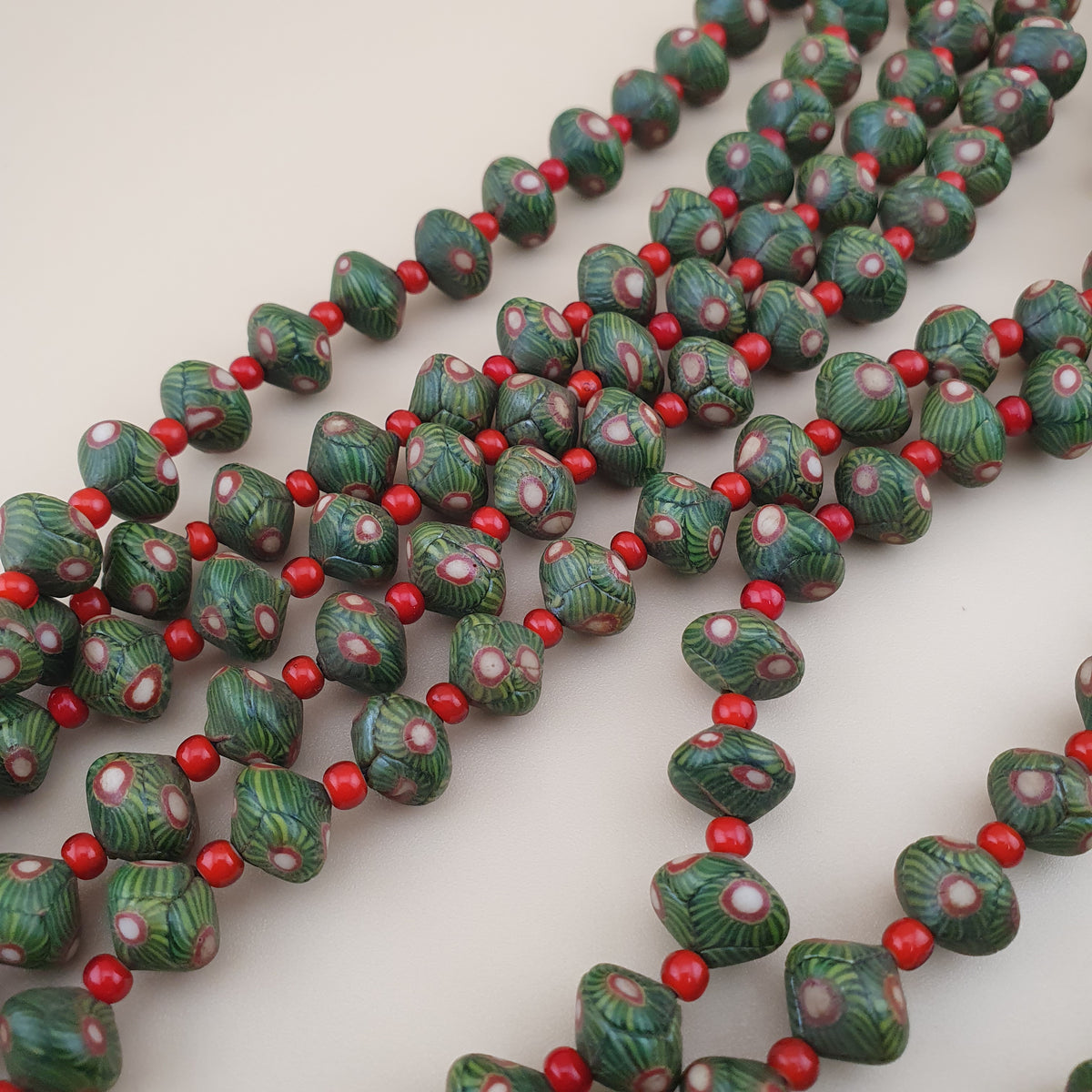 Collier de perles en verre Vintage Gabri Style Eyes & WhiteHeart de Venise de 22 pouces