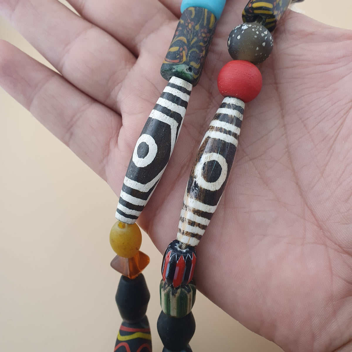 Collier vintage de perles asiatiques, africaines, Pumtek, Pyu et en verre