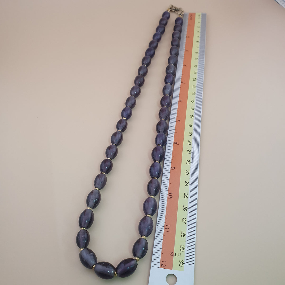 Collier de perles de verre violet foncé de style africain, vintage