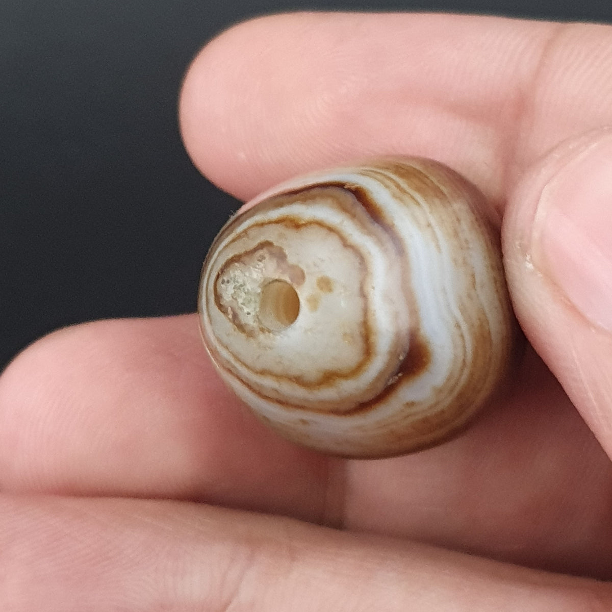 Amulette perlée agate naturelle œil de Souleïmani vintage