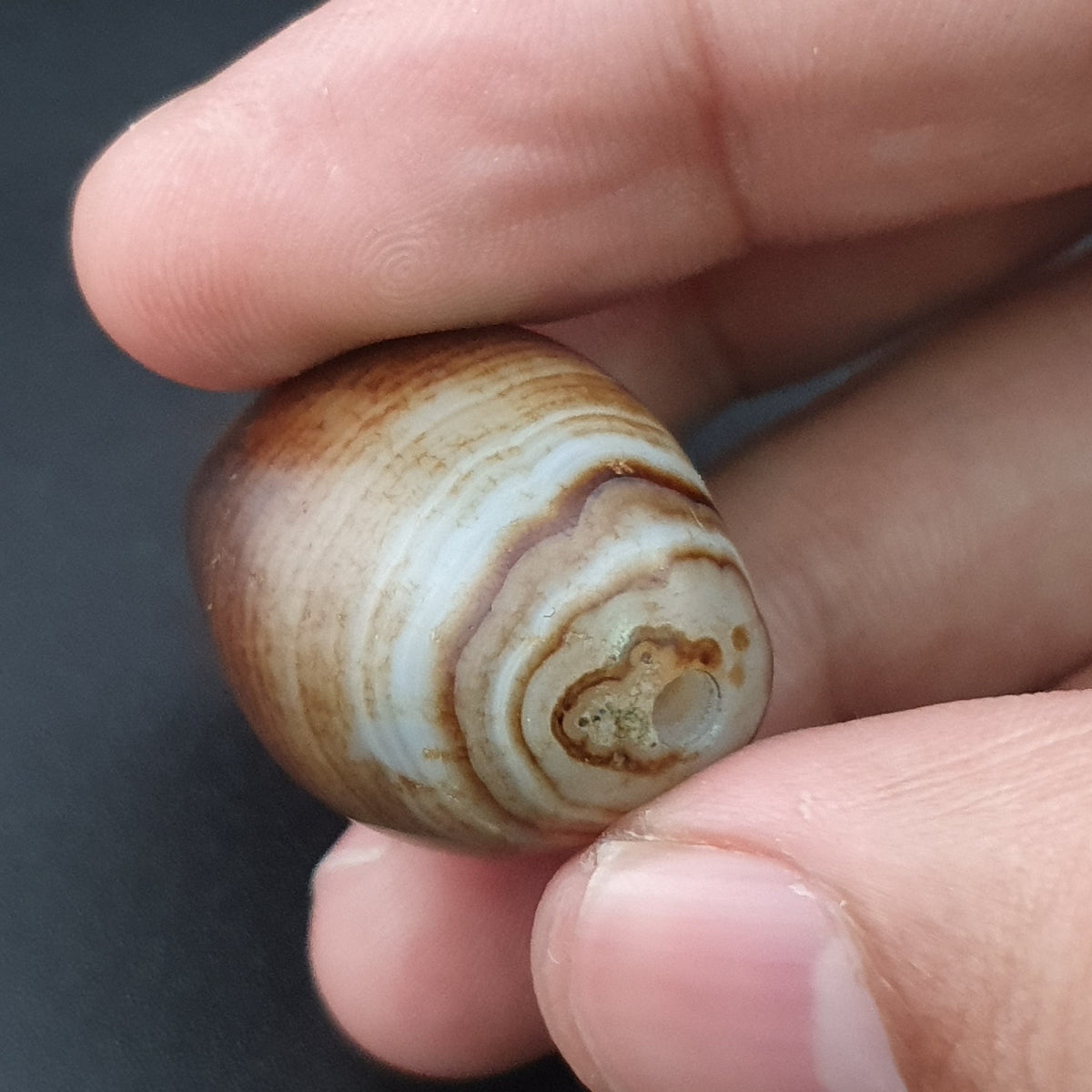Amulette perlée agate naturelle œil de Souleïmani vintage