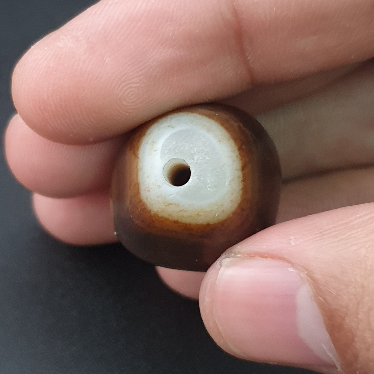 Amulette perlée agate naturelle œil de Souleïmani vintage