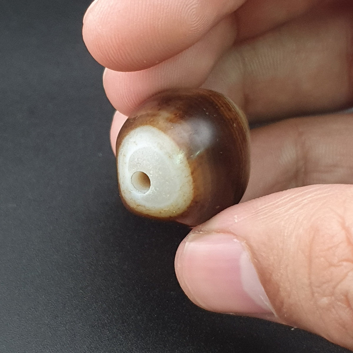 Amulette perlée agate naturelle œil de Souleïmani vintage