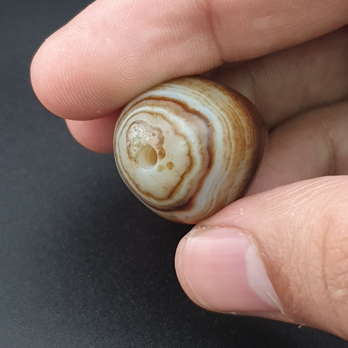 Amulette perlée agate naturelle œil de Souleïmani vintage