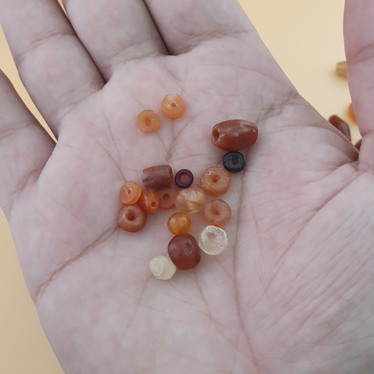 Perles anciennes authentiques en cornaline du Mali