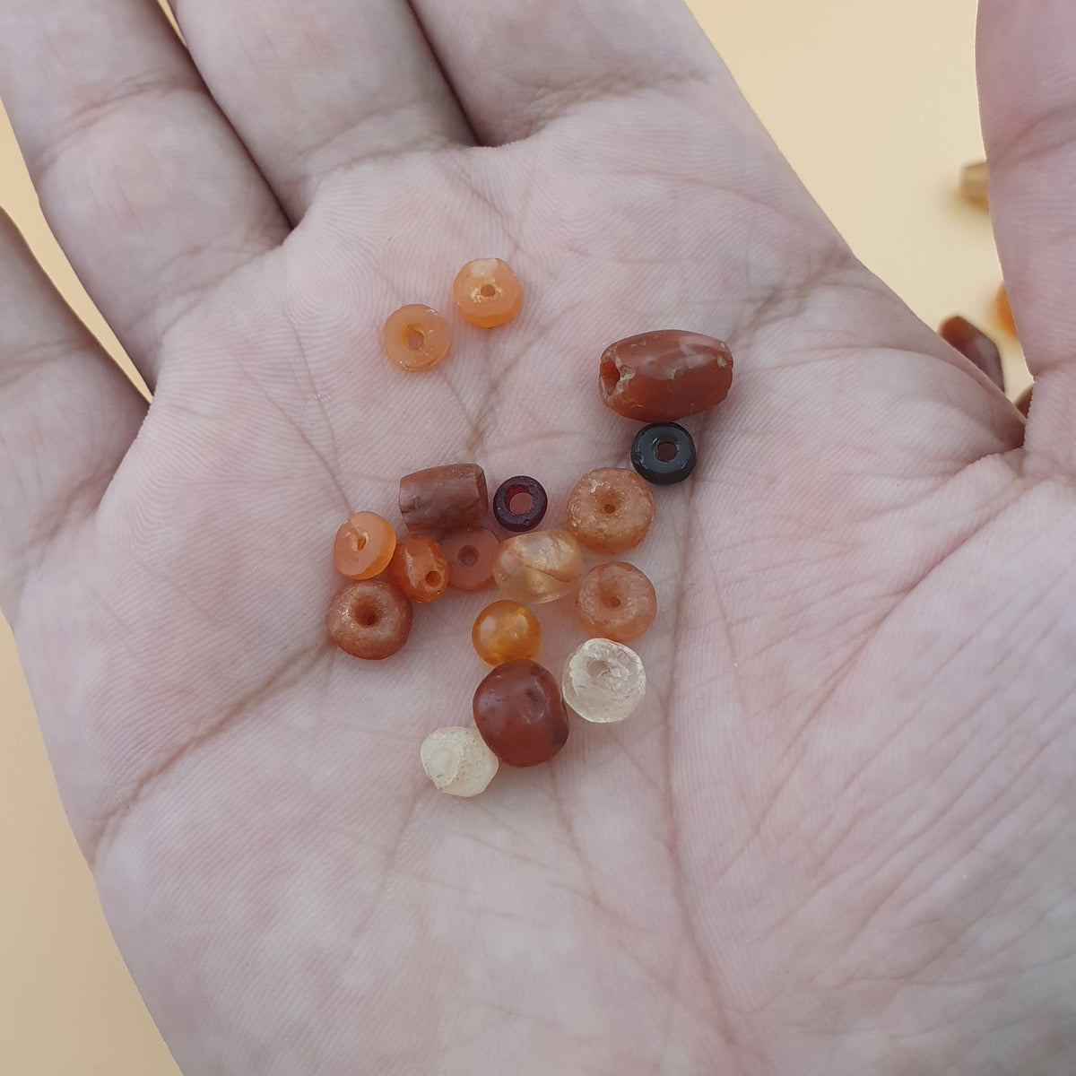Perles anciennes authentiques en cornaline du Mali