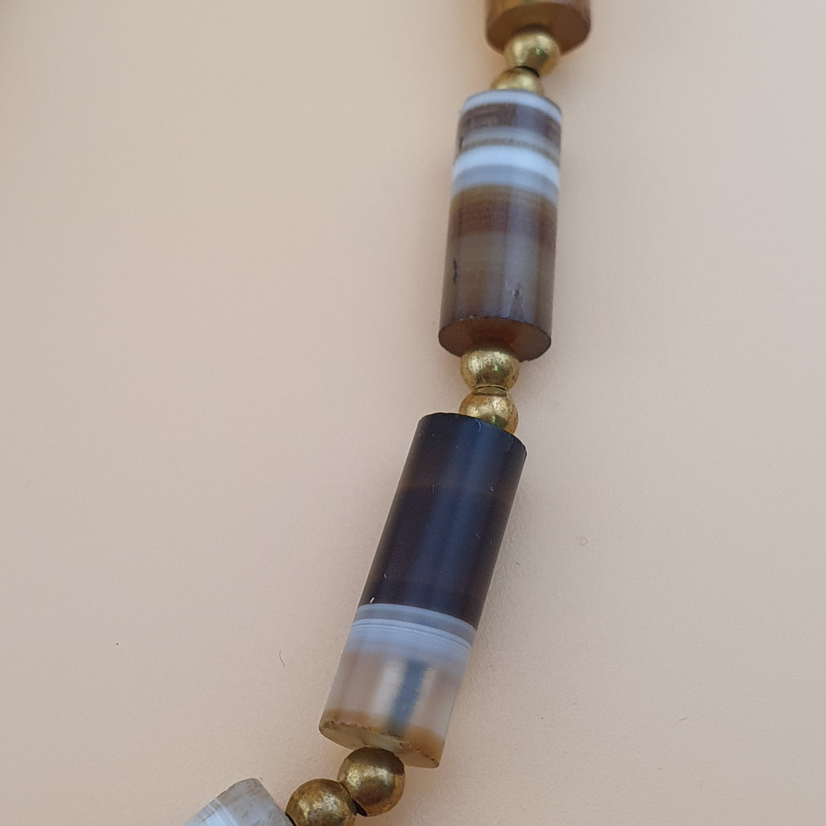 Collier de perles d'agate yéménites authentiques antiques 22 pouces