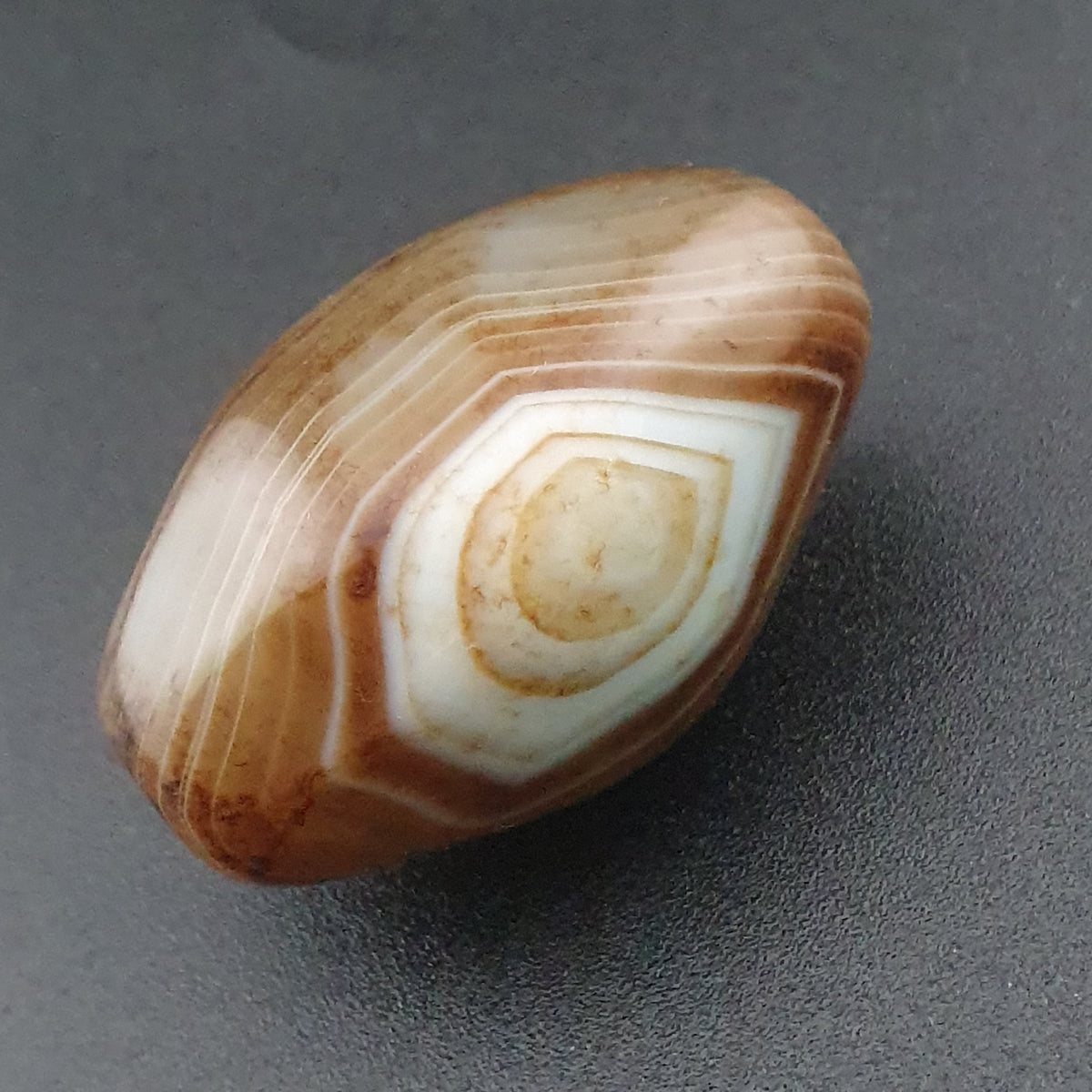 Vintage Suliemani Eye Agate Bead Amulet: Natural Gemstone (32.4mm)