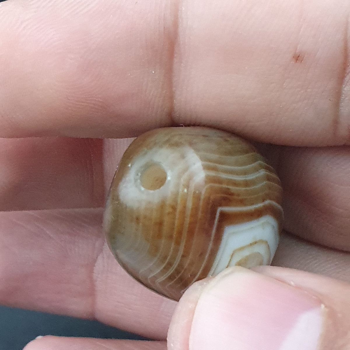 Vintage Suliemani Eye Agate Bead Amulet: Natural Gemstone (32.4mm)
