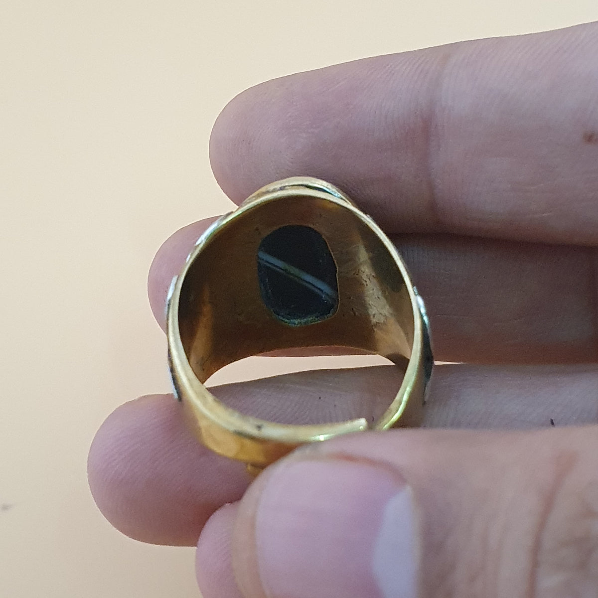 Bague œil d'agate Sulaimani vintage : incrustation florale en laiton et argent