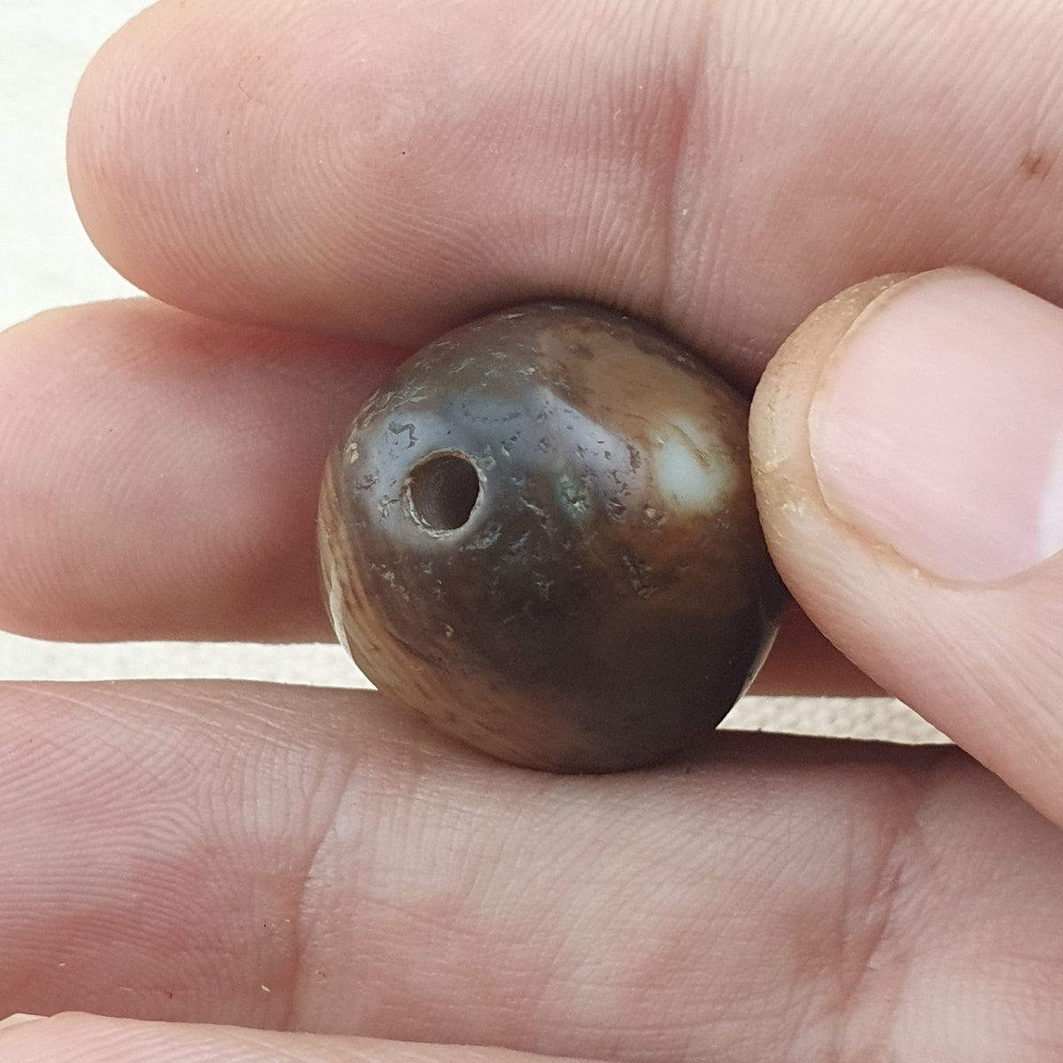 Amulette vintage en perles d'agate oeil de Suliemani à motif naturel