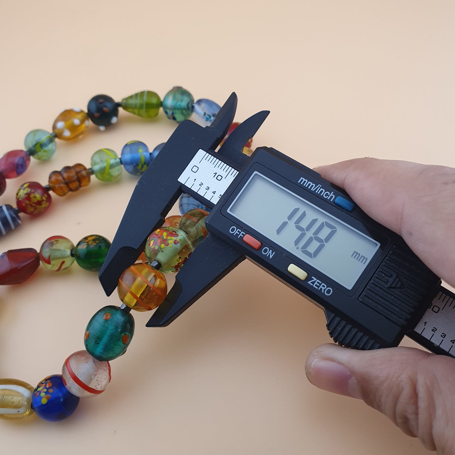 Halskette aus venezianischen Glasperlen im Vintage-Stil: Aventurin & Skunk Glas