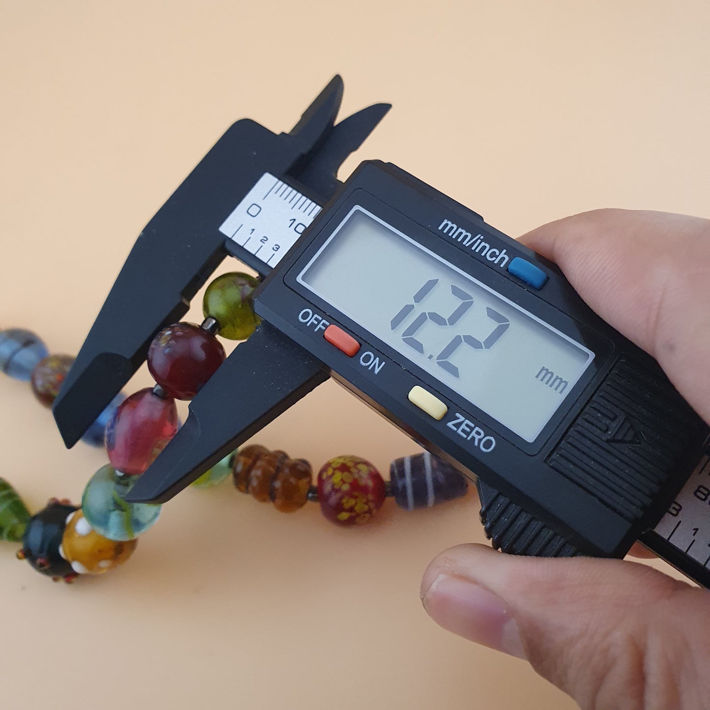 Halskette aus venezianischen Glasperlen im Vintage-Stil: Aventurin & Skunk Glas