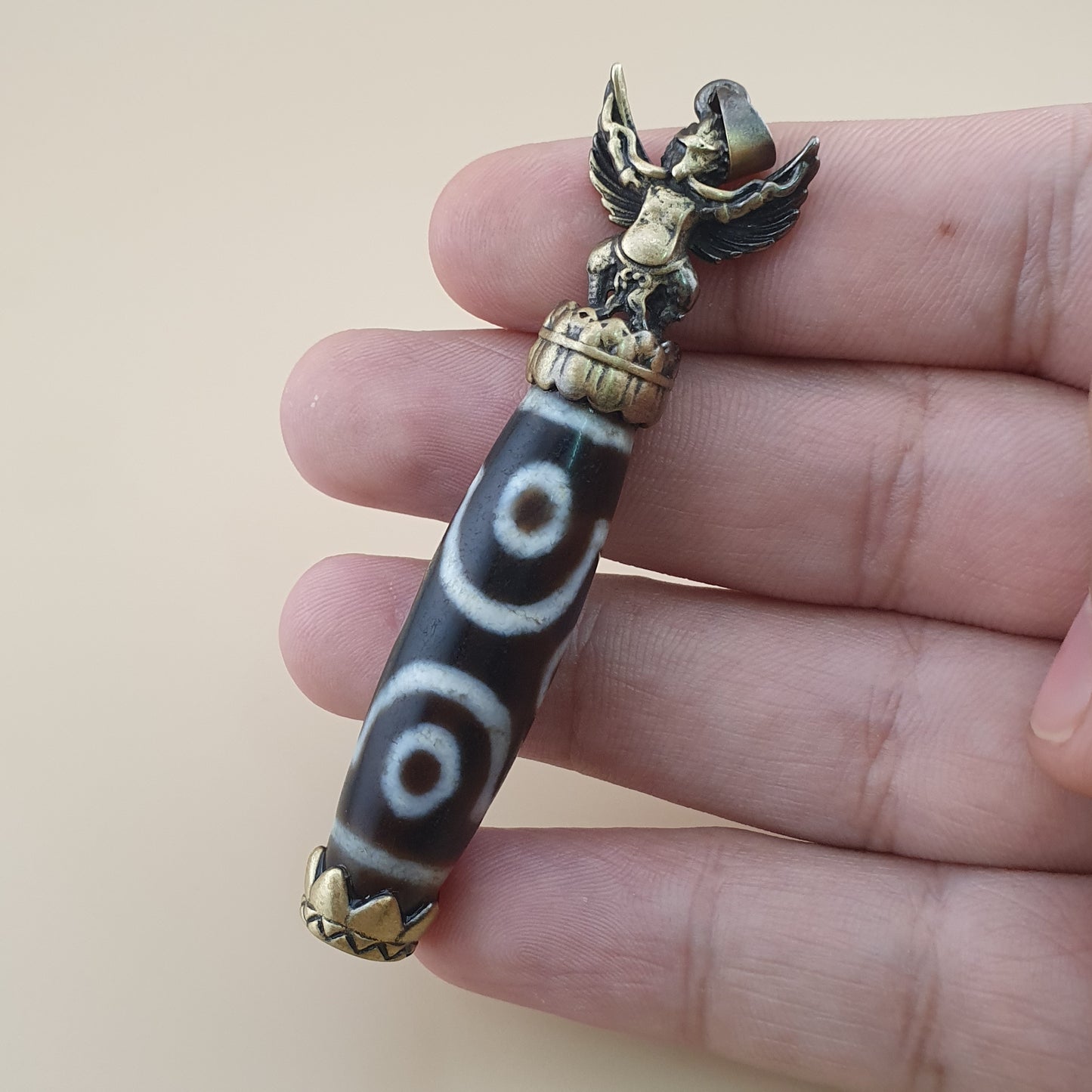 Vintage 6 Augen Himalaya Tibet Achatperle Messing Anhänger