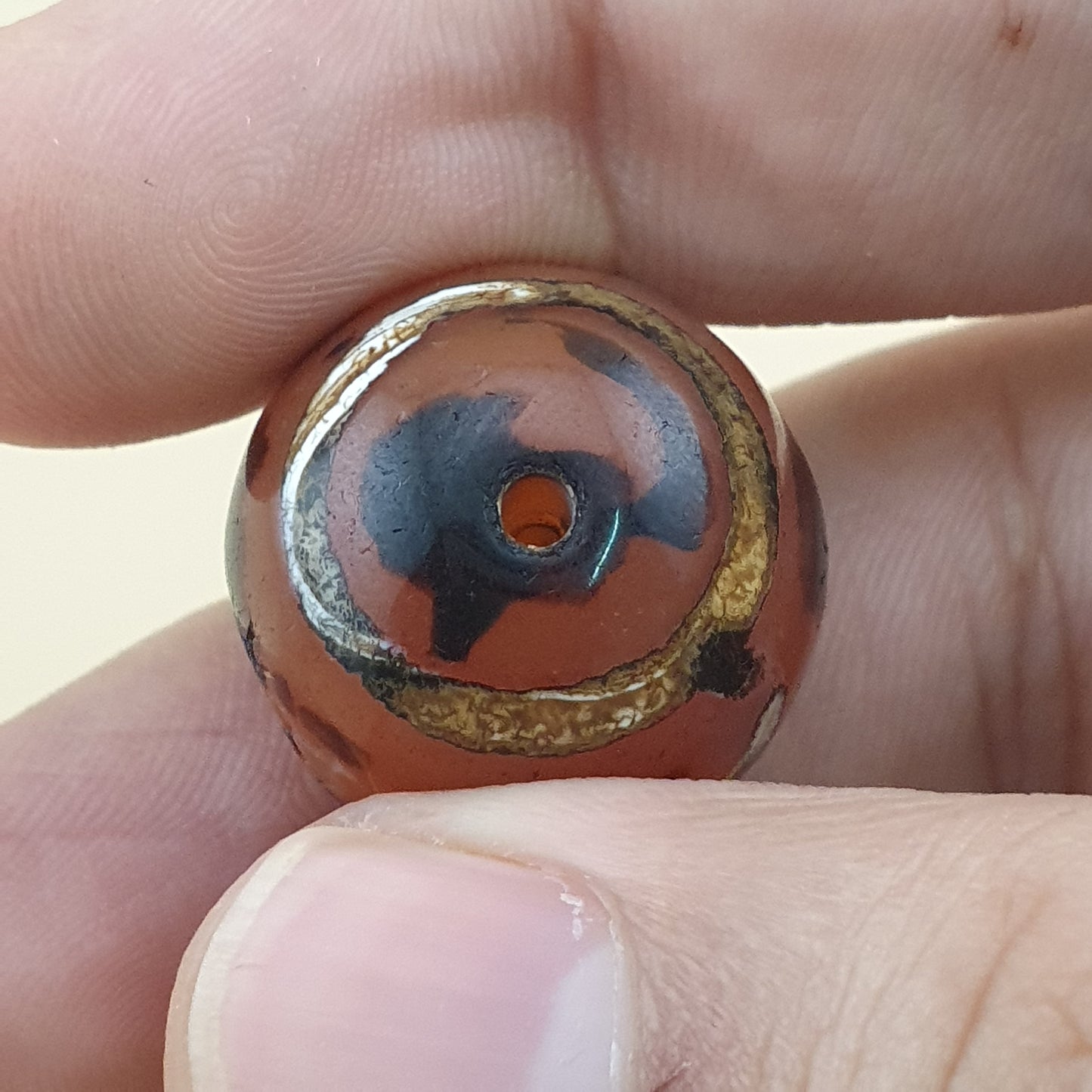 Los von 2 Vintage gravierten Karneolachatperlen Amulett