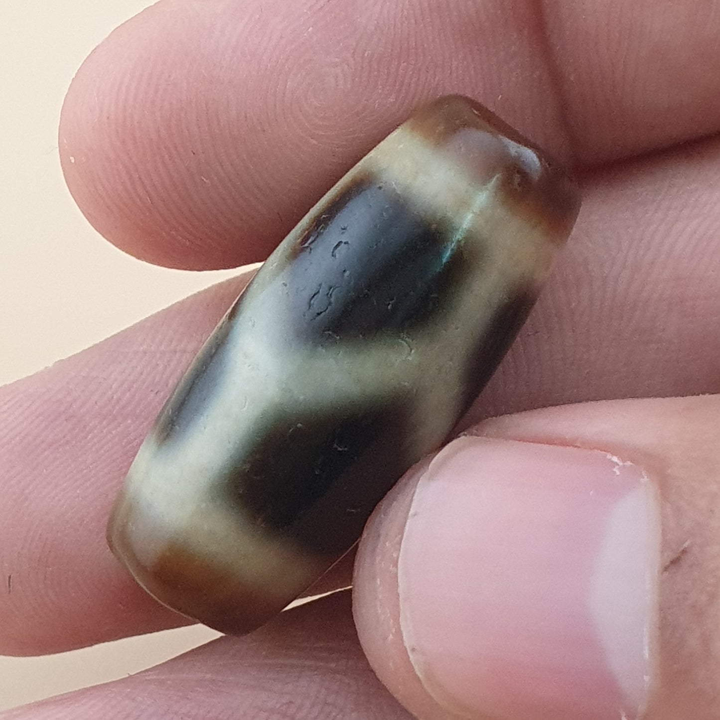 Vintage Chain Link Pattern Himalayan Tibetan Agate Dzi Bead Amulet