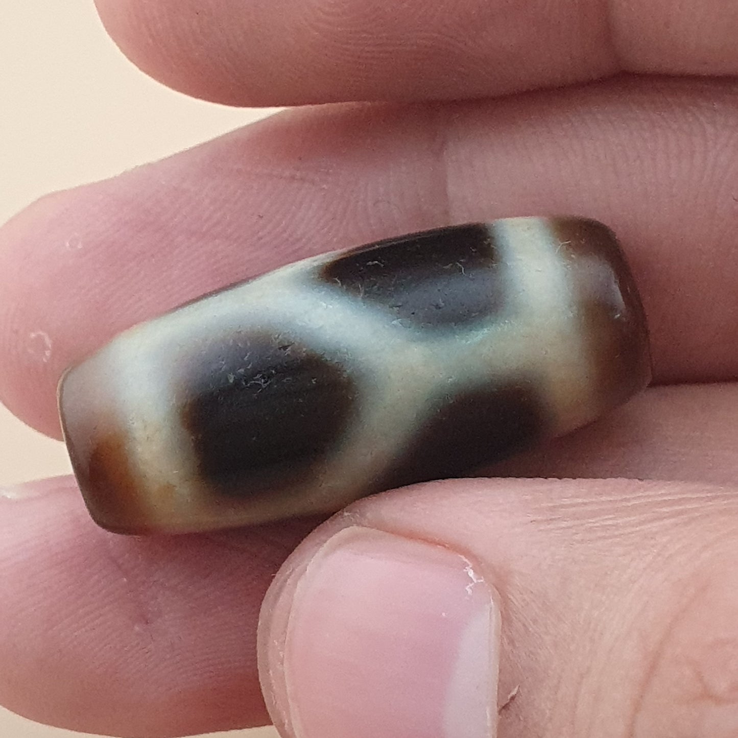 Vintage Chain Link Pattern Himalayan Tibetan Agate Dzi Bead Amulet