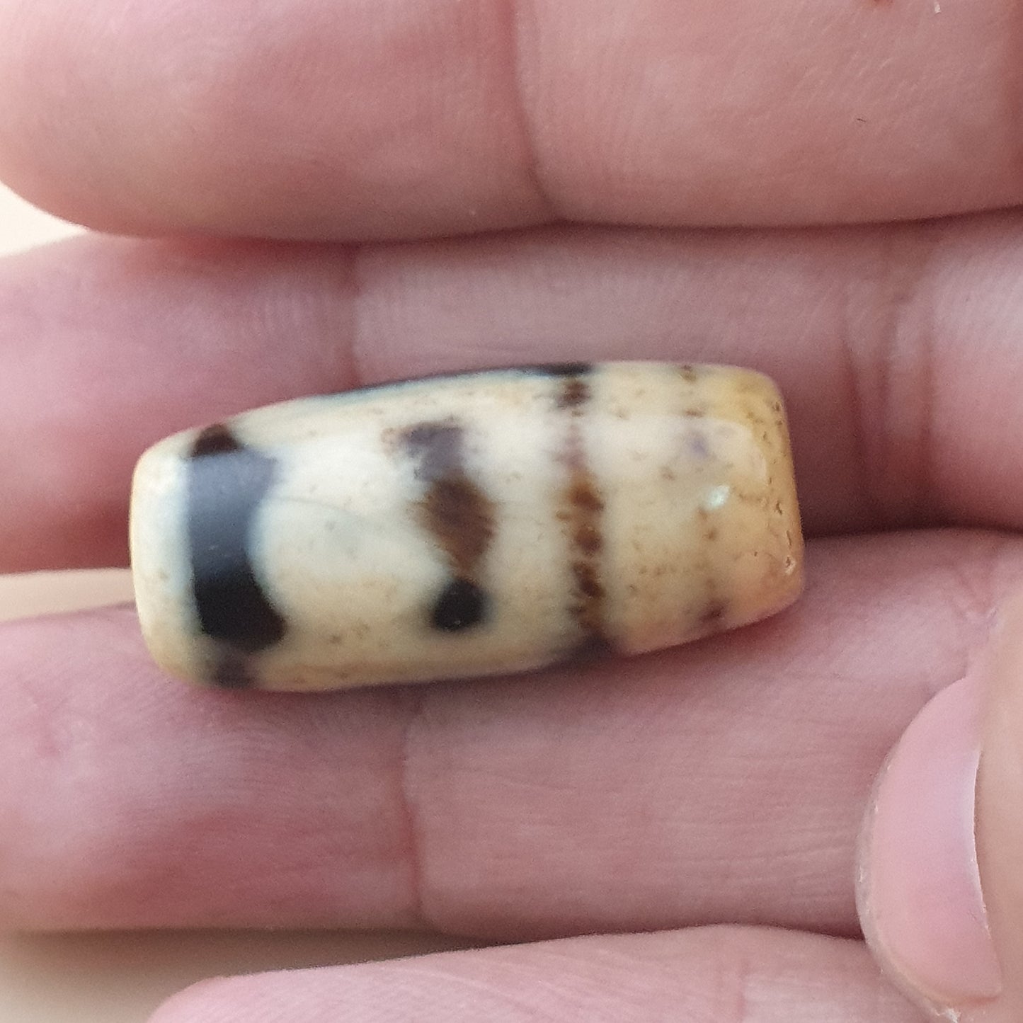 Vintage Unique Pattern Himalayan Tibetan Agate Bead Amulet