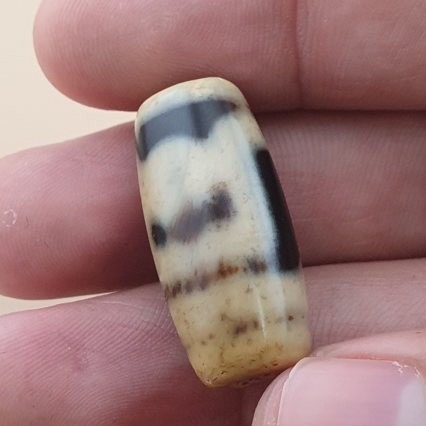 Vintage Unique Pattern Himalayan Tibetan Agate Bead Amulet