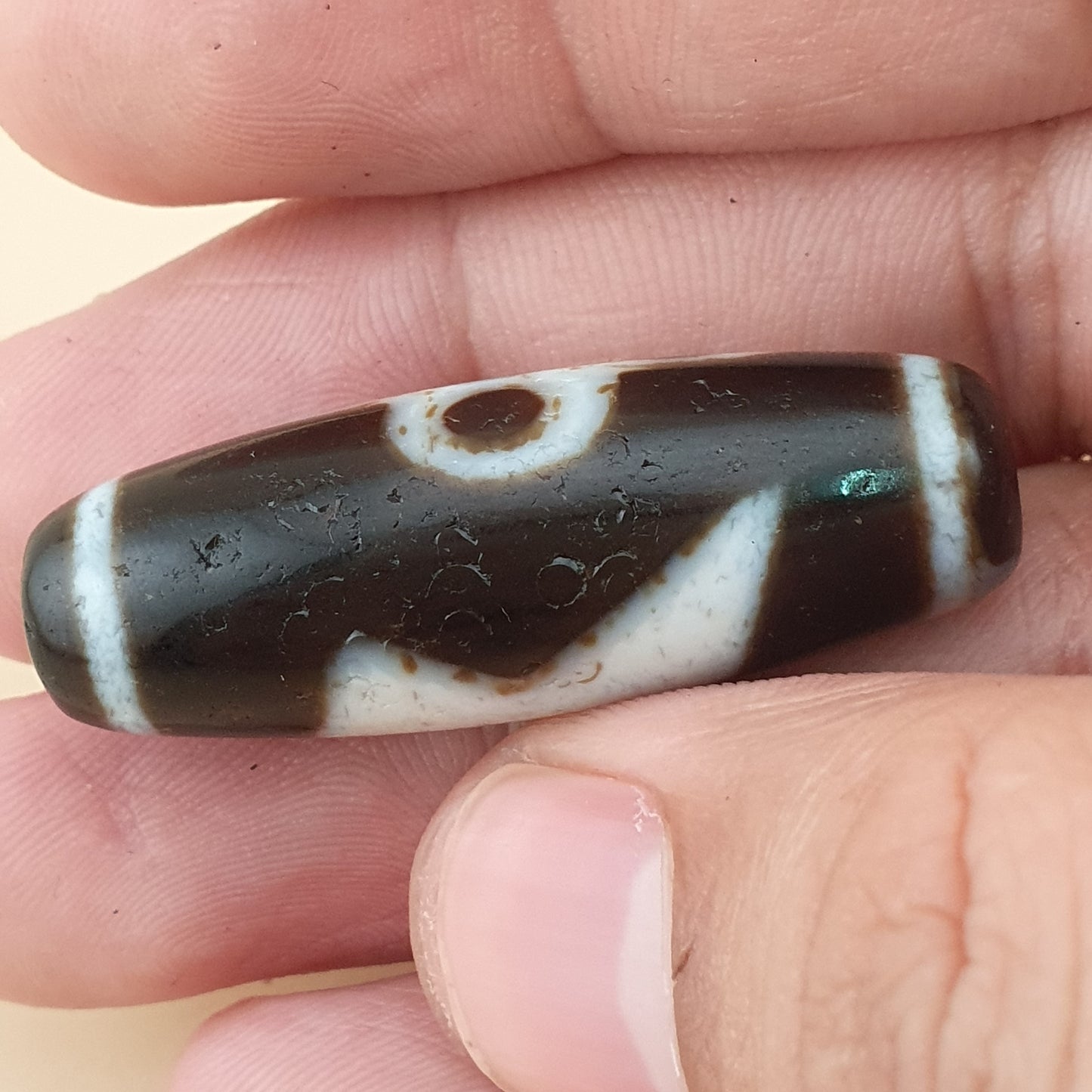 Antique Himalayan Flower Motif Energy Agate Dzi Talisman