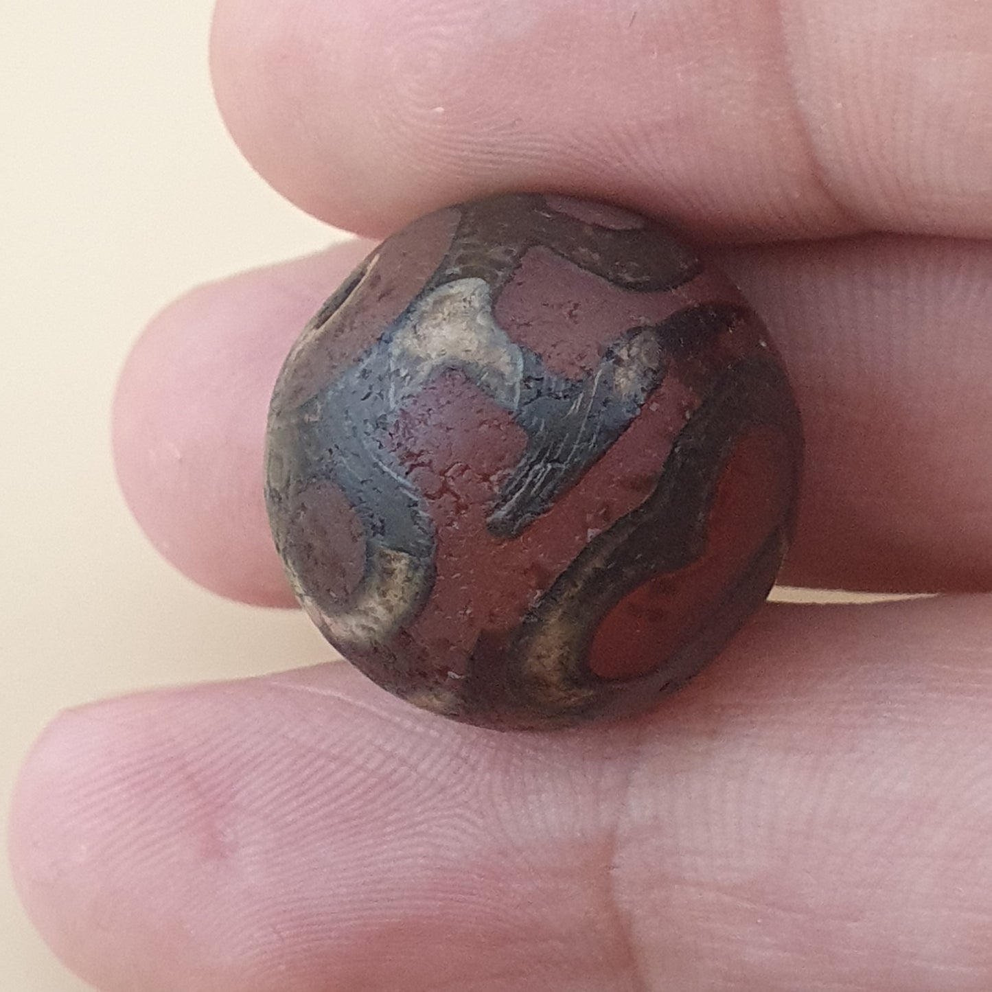 Vintage Carnelian Agate Treasure Vase Pattern Bead Amulet