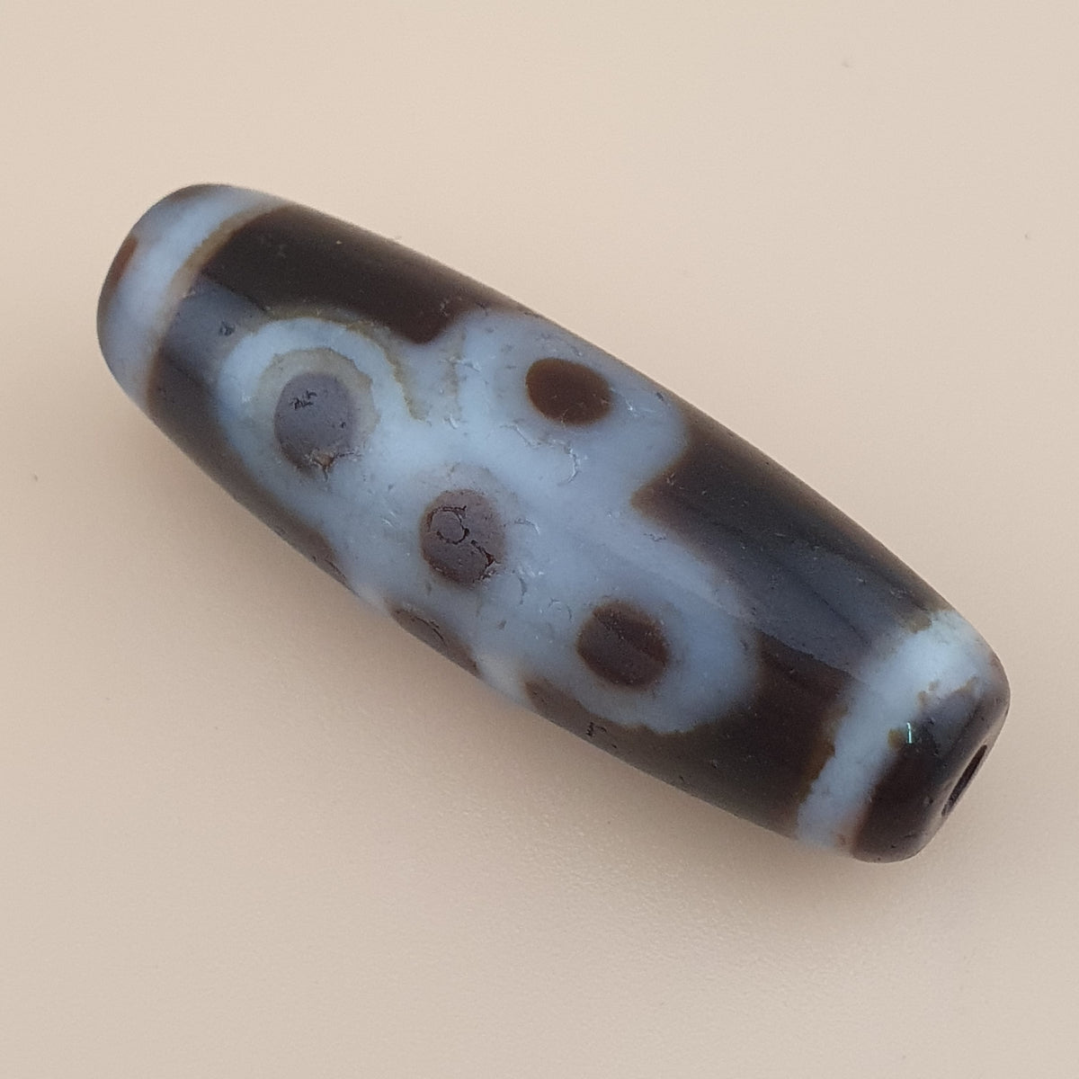 Charm en Agate du Tibet, motif floral himalayen, rare et vintage