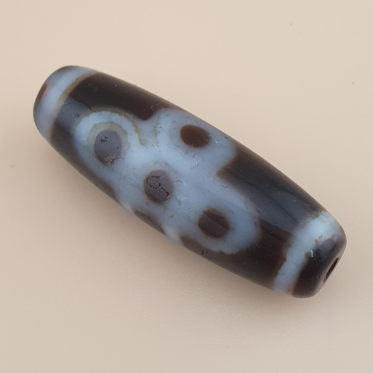 Charm en Agate du Tibet, motif floral himalayen, rare et vintage