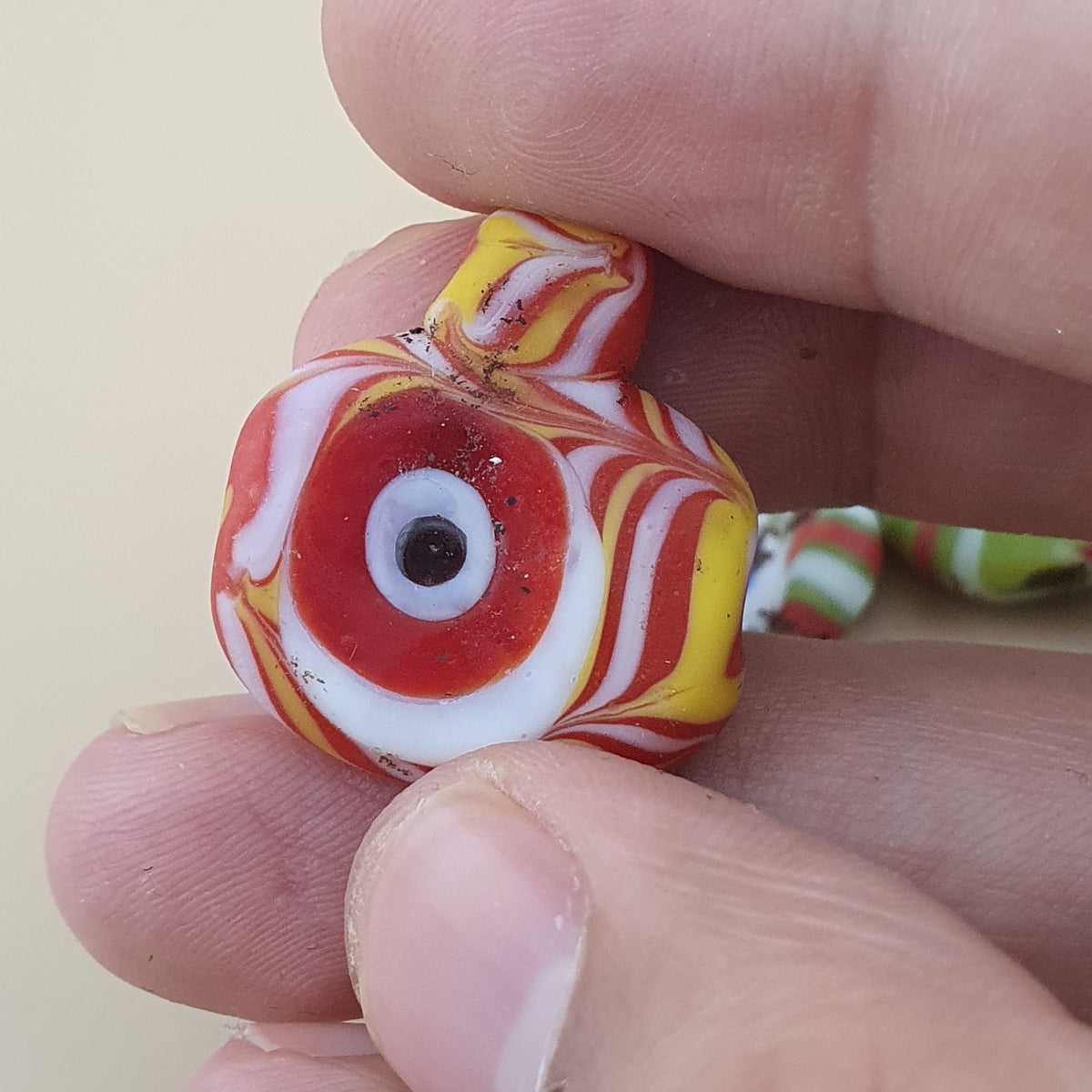 Vintage Venetian Style Feather Desgin Eyes Glass Bead Pendant Lot of 8