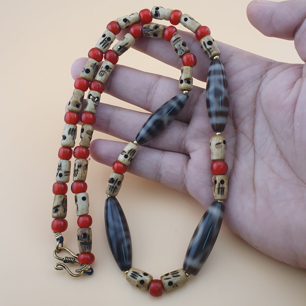 Collier de perles œil en agate de l'Himalaya du Tibet vintage et perles de verre Whiteheart