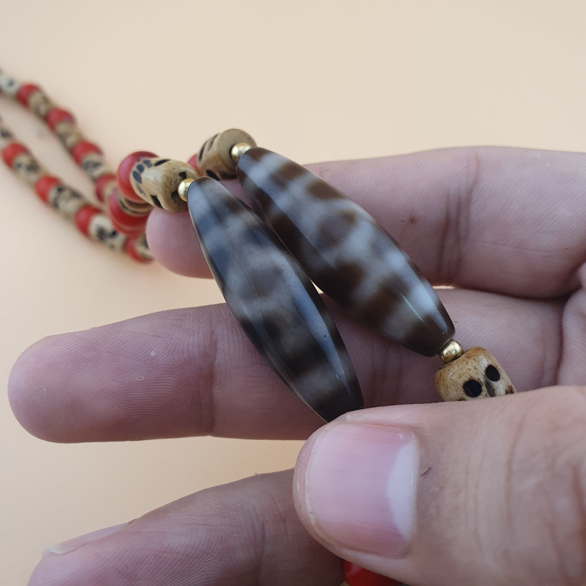 Collier de perles œil en agate de l'Himalaya du Tibet vintage et perles de verre Whiteheart