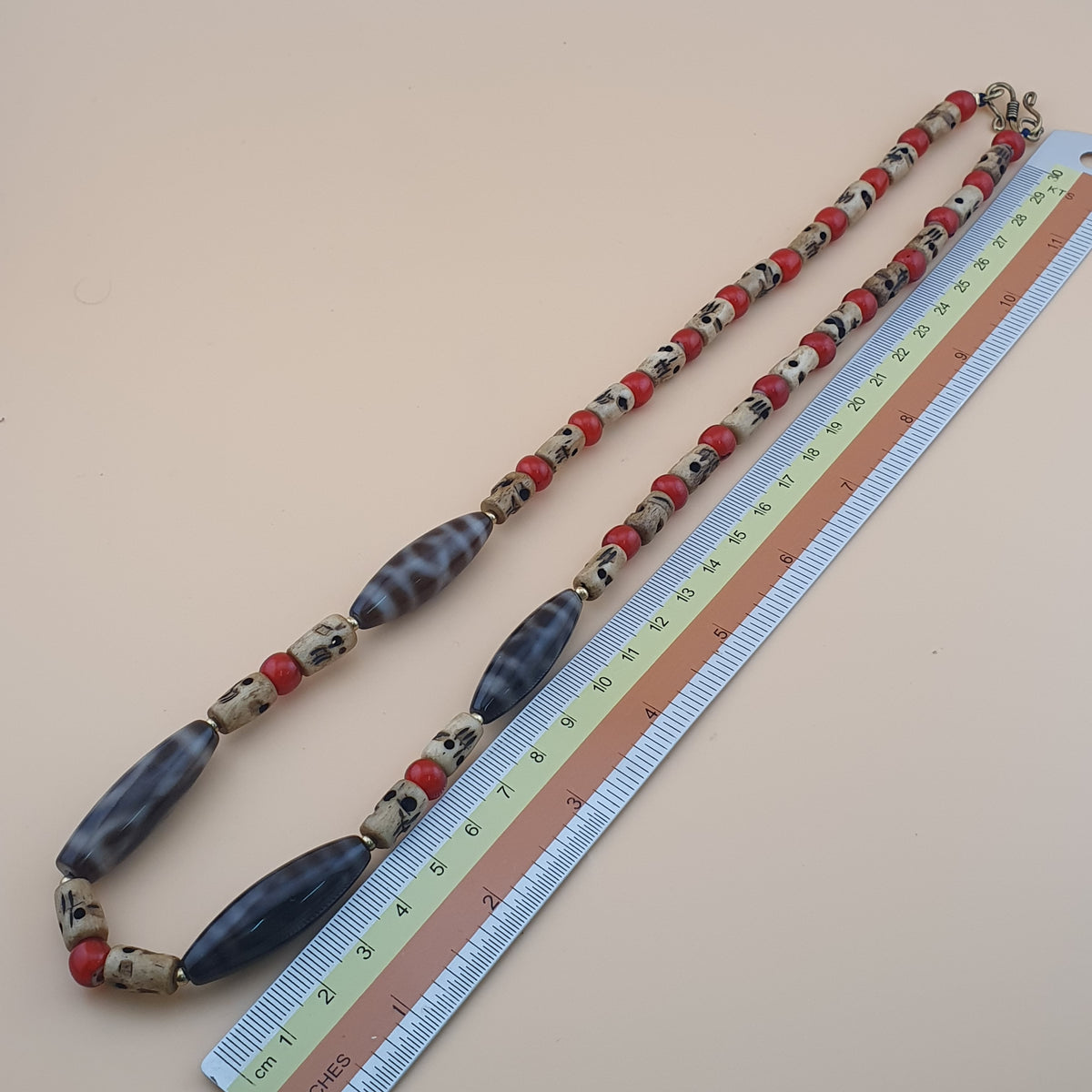 Collier de perles œil en agate de l'Himalaya du Tibet vintage et perles de verre Whiteheart
