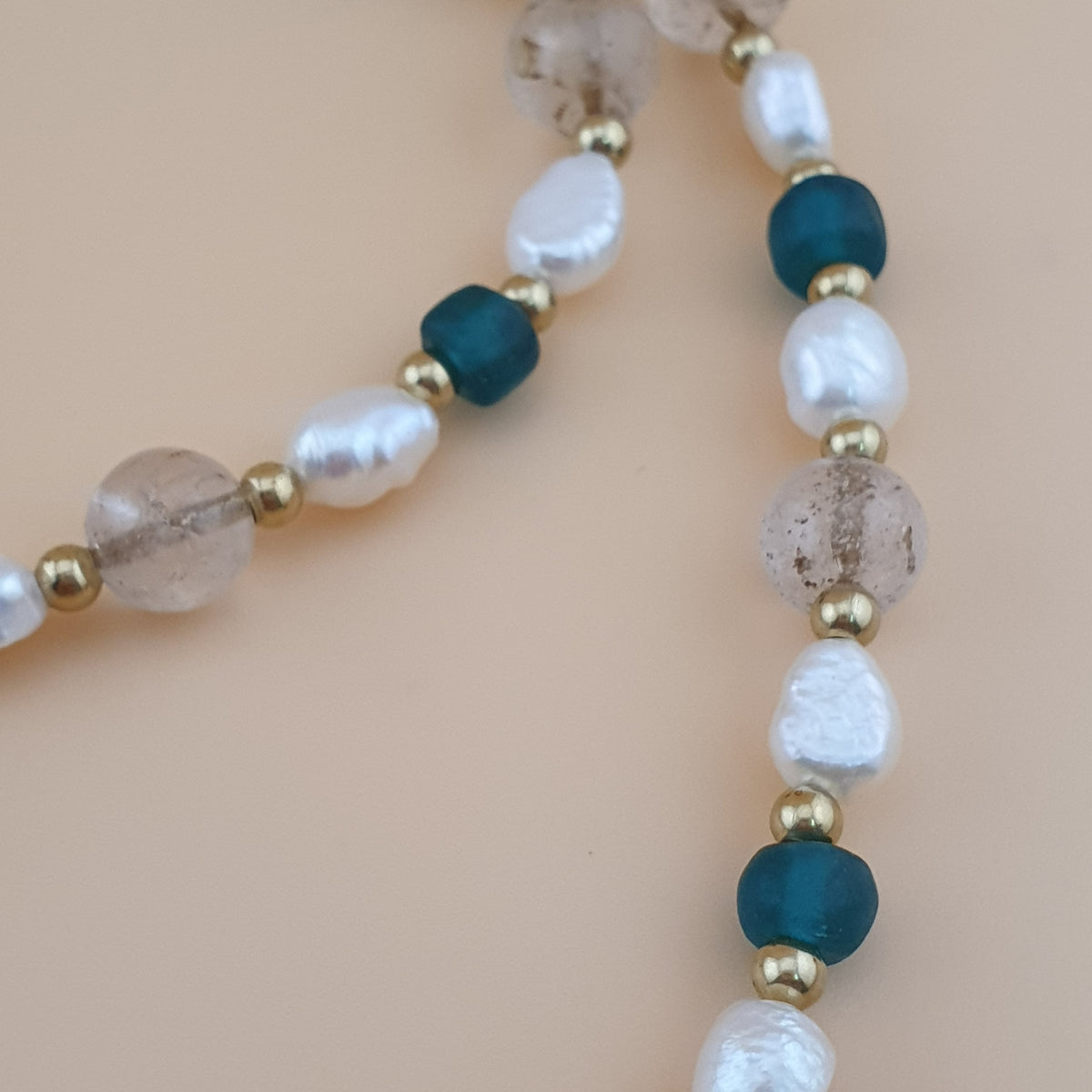 Collier de perles Dzi en agate tibétaine à maillons de chaîne vintage de l'Himalaya avec perles et quartz de l'Himalaya
