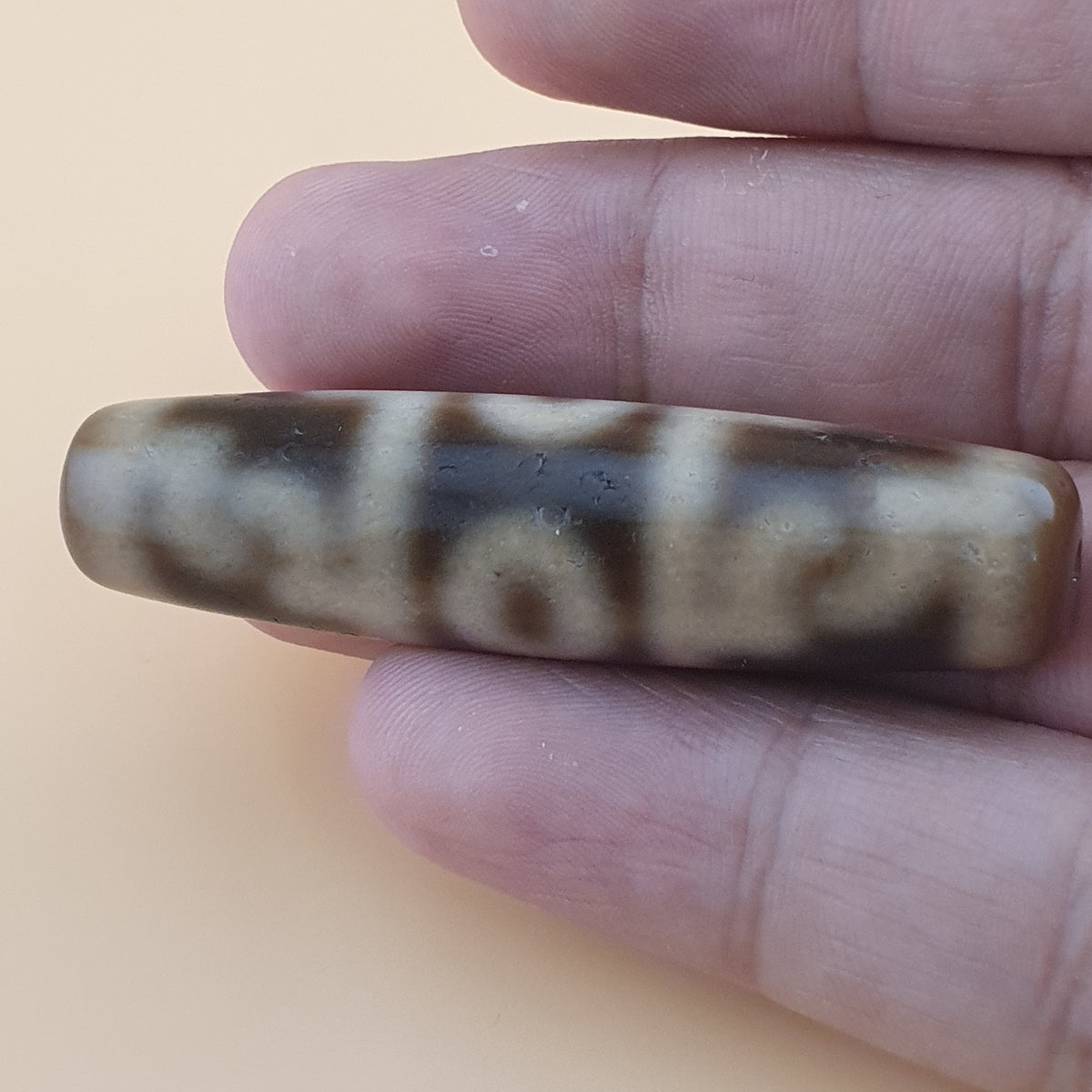 Amulette tibétaine vintage Dzi en agate à 3 yeux et motif unique