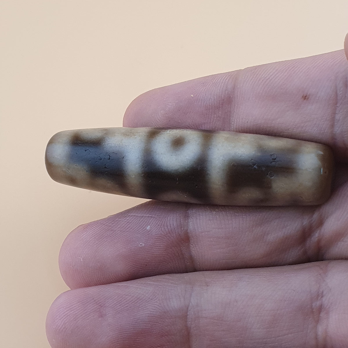 Amulette tibétaine vintage Dzi en agate à 3 yeux et motif unique