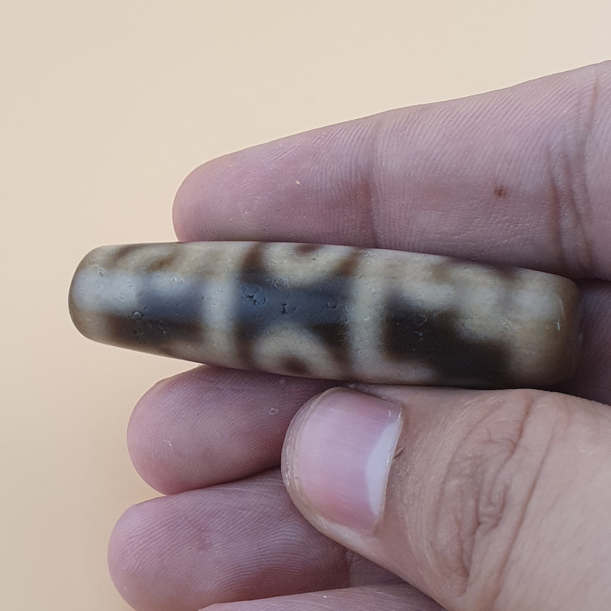 Amulette tibétaine vintage Dzi en agate à 3 yeux et motif unique