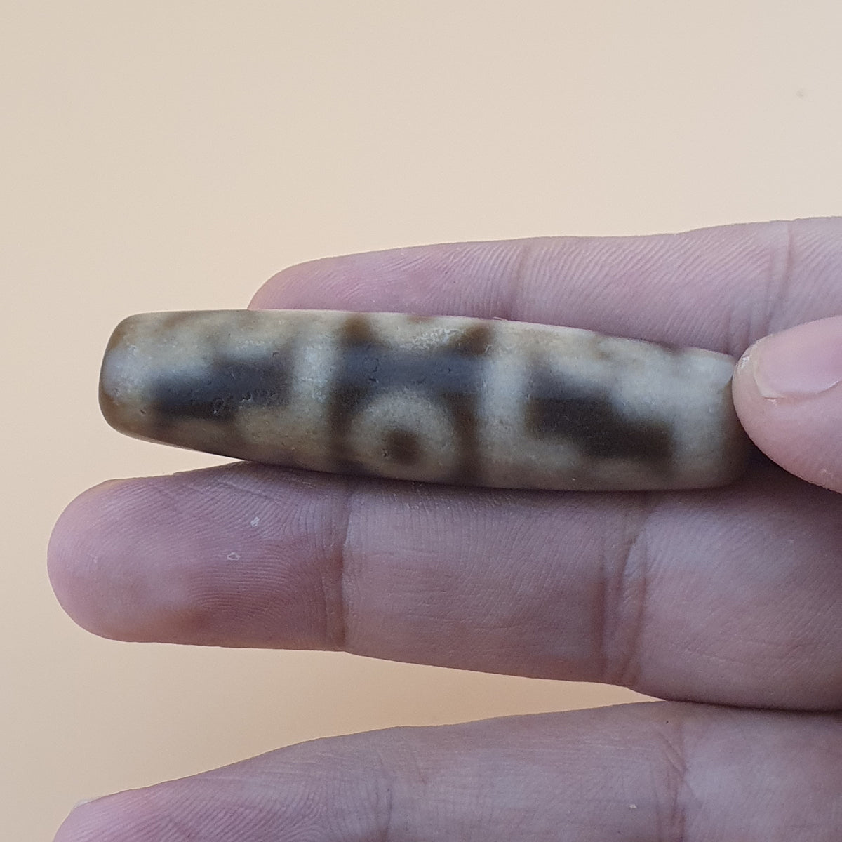 Amulette tibétaine vintage Dzi en agate à 3 yeux et motif unique