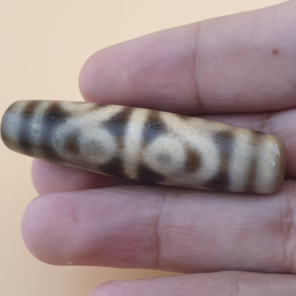 Perle Dzi en Agate du Tibet, Motif Unique, 8 Yeux, Vintage