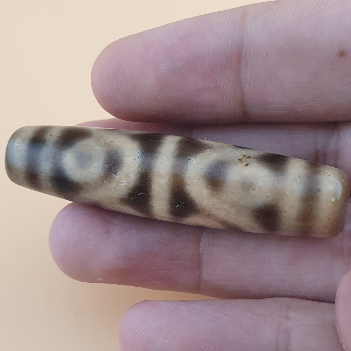 Perle Dzi en Agate du Tibet, Motif Unique, 8 Yeux, Vintage