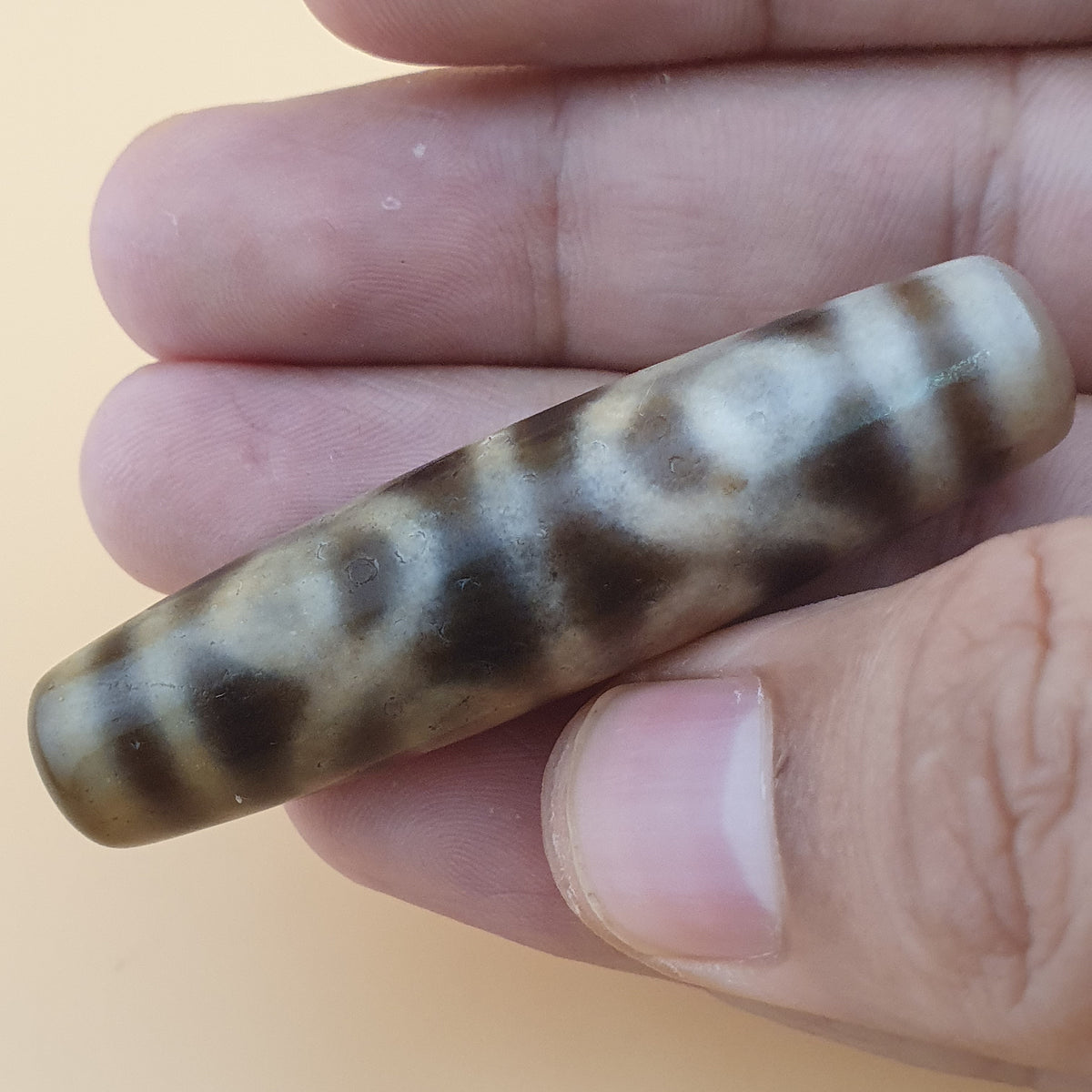 Perle Dzi en Agate du Tibet, Motif Unique, 8 Yeux, Vintage