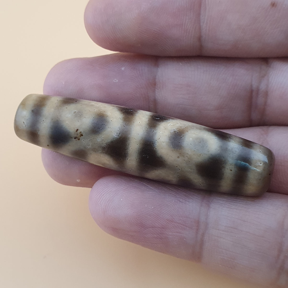 Perle Dzi en Agate du Tibet, Motif Unique, 8 Yeux, Vintage