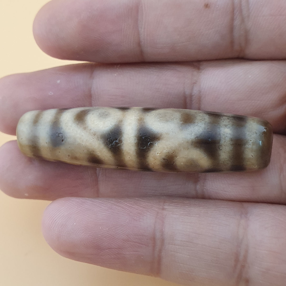 Perle Dzi en Agate du Tibet, Motif Unique, 8 Yeux, Vintage