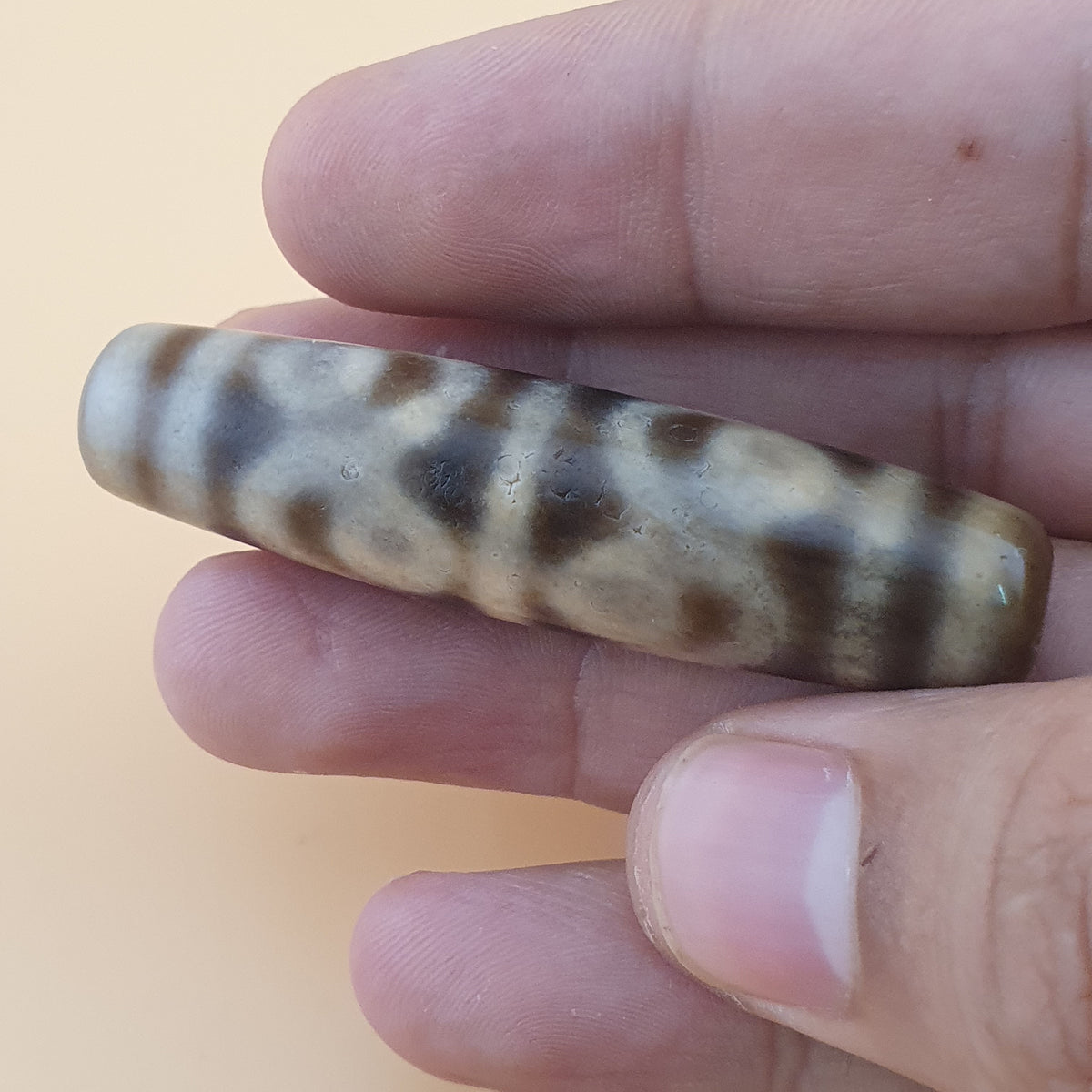 Perle Dzi en Agate du Tibet, Motif Unique, 8 Yeux, Vintage