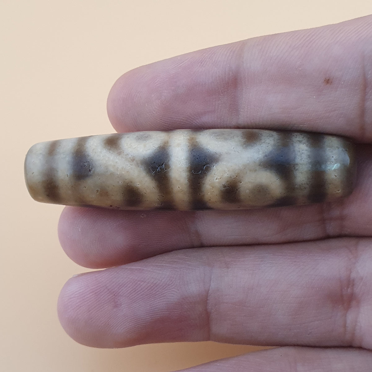 Perle Dzi en Agate du Tibet, Motif Unique, 8 Yeux, Vintage
