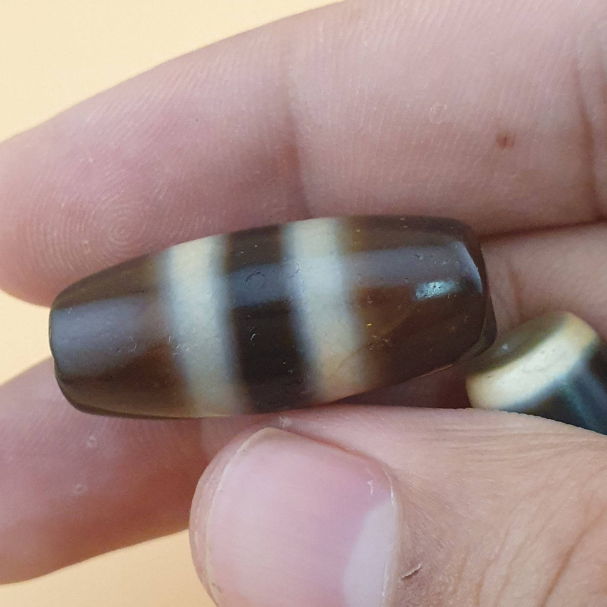 Perles Dzi en agate à motifs variés du Tibet himalayen vintage – Lot de 3