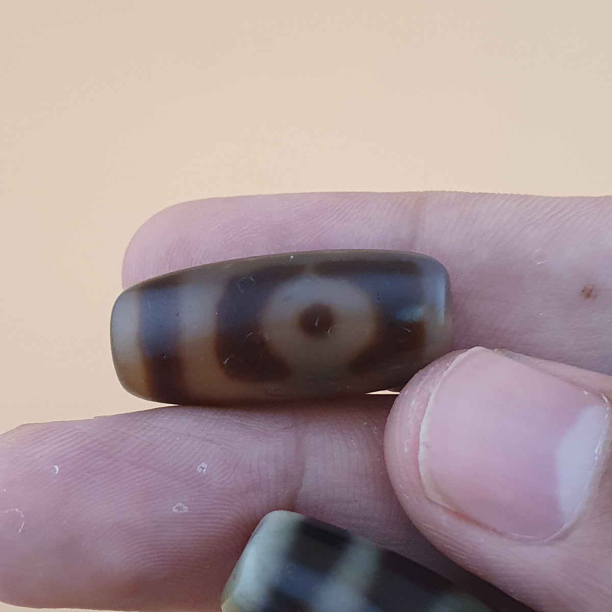 Vintage Himalayan Tibetan 2 Eyes & ZigZag Pattern Agate Bead Lot Of 4