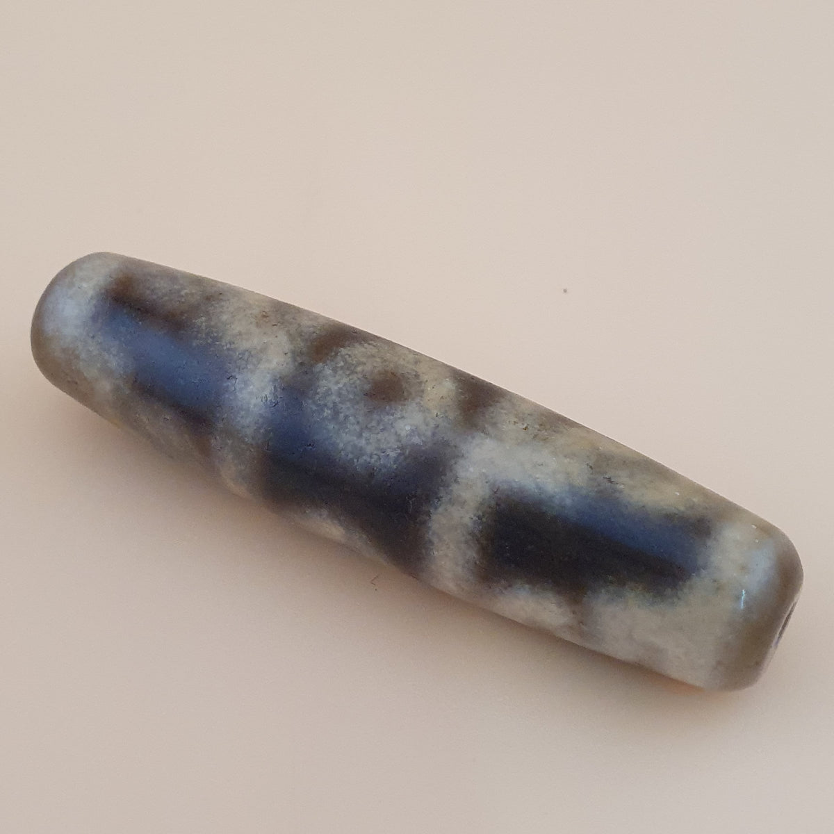 Amulette vintage en perle Dzi agate 3 yeux, motif unique de l'Himalaya