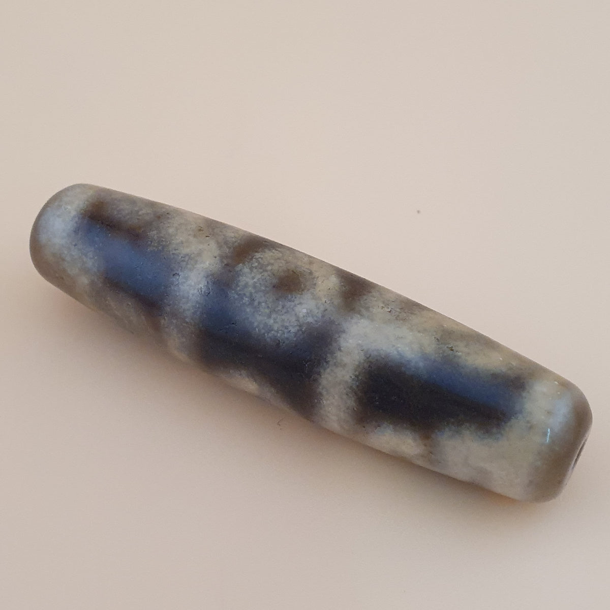 Amulette vintage en perle Dzi agate 3 yeux, motif unique de l'Himalaya